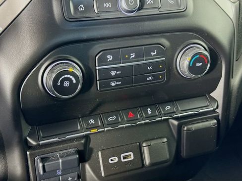 Used 2021 Chevrolet Silverado 1500 Custom w/ Rally Edition image 17