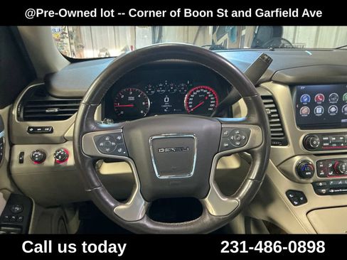 Used 2016 GMC Yukon XL Denali w/ Open Road Package AWD/4WD image 17