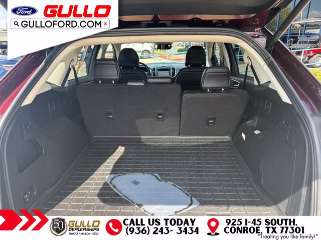 Used 2018 Ford Edge Titanium w/ Equipment Group 302A FWD image 10