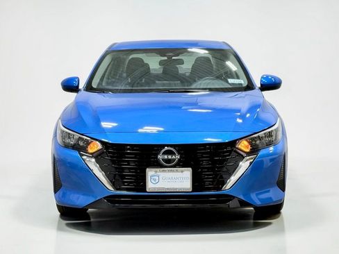 Used 2025 Nissan Sentra SV FWD image 8