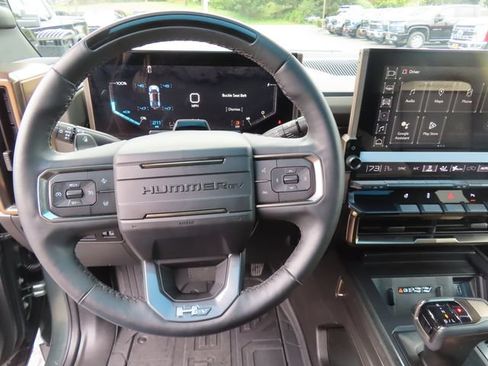 Used 2024 GMC Hummer EV 3X w/ LPO, Illumination Package AWD/4WD image 16