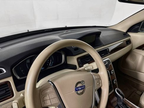 Used 2015 Volvo XC70 3.2 Premier w/ Protection Package AWD/4WD image 4
