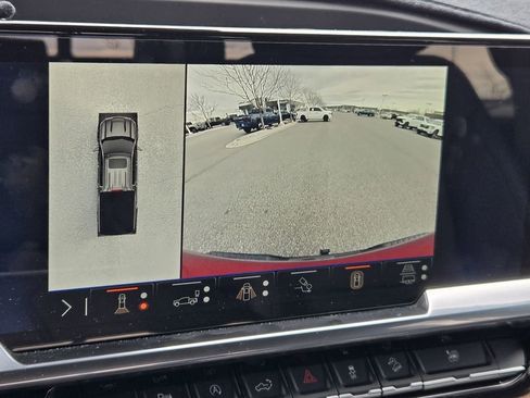 Used 2024 Chevrolet Silverado 1500 LT Trail Boss w/ LT Trail Boss Premium Package image 8