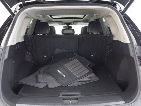 Used 2021 Nissan Rogue SL w/ Premium Package image 19