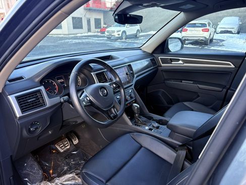 Used 2018 Volkswagen Atlas SE w/ R-Line Package image 21