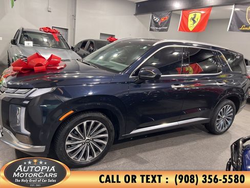 Used 2024 Hyundai Palisade Calligraphy FWD image 3