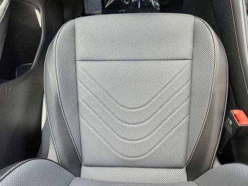 New 2026 Volkswagen Tiguan SE AWD/4WD image 24