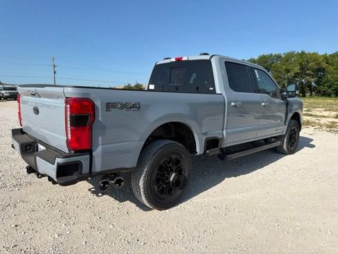 New 2026 Ford F250 Lariat w/ Black Appearance Package AWD/4WD image 4