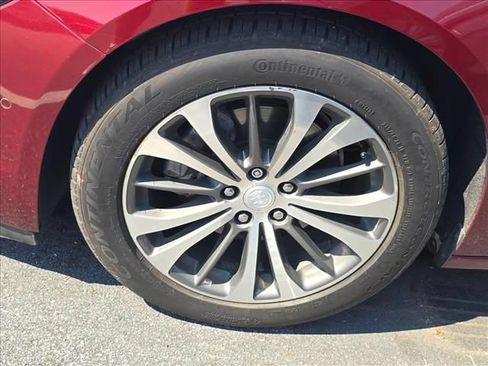 Used 2017 Buick LaCrosse Premium w/ Driver Confidence Package #2 FWD image 4