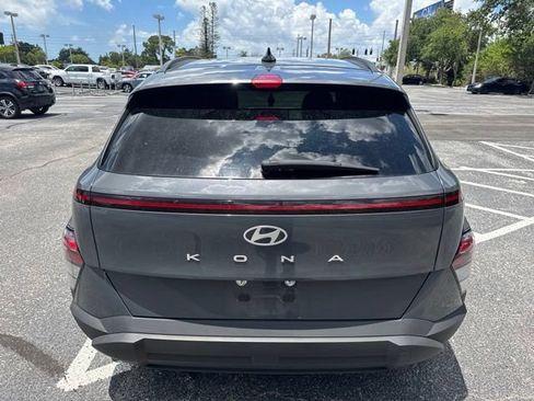 Used 2024 Hyundai Kona SEL w/ Convenience Package FWD image 5