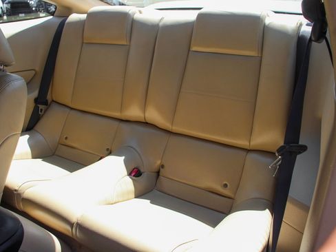 Used 2006 Ford Mustang Premium image 19