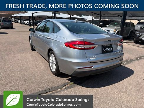 Used 2020 Ford Fusion SE FWD image 6