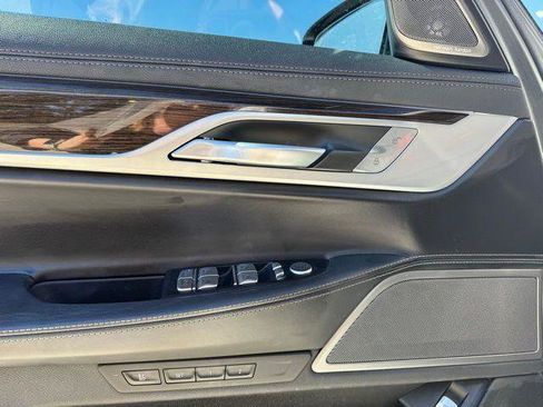 Used 2020 BMW 740i image 6
