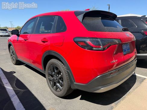 Used 2025 Honda HR-V Sport image 3