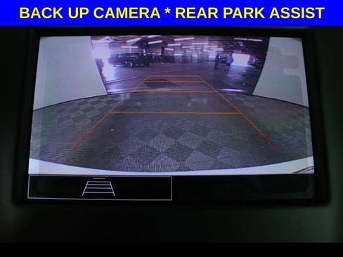 Used 2023 Chevrolet Equinox LS w/ Driver Confidence II Package FWD image 6
