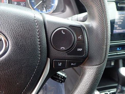 Used 2019 Toyota Corolla LE image 11