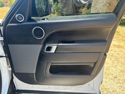 Used 2018 Land Rover Range Rover Sport Supercharged image 14