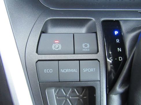 Used 2025 Toyota RAV4 LE image 43