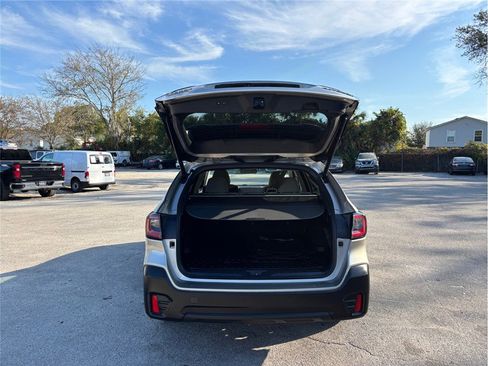 Used 2020 Subaru Outback Premium image 40