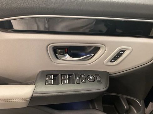 Certified 2025 Honda Pilot Touring image 20