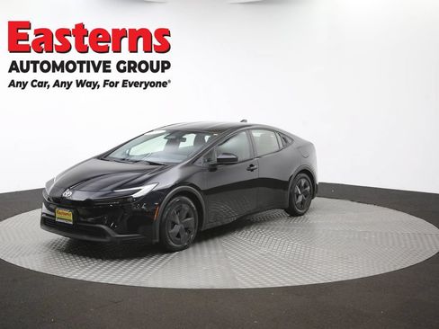 Used 2025 Toyota Prius LE FWD image 53