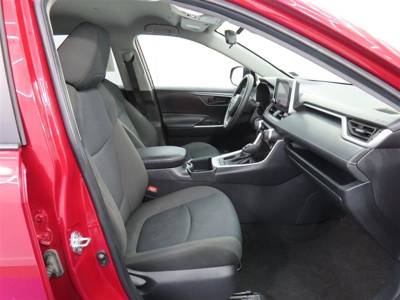 Used 2025 Toyota RAV4 LE FWD image 30