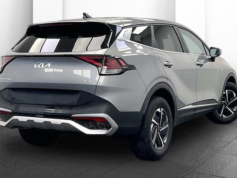 Used 2023 Kia Sportage LX image 12