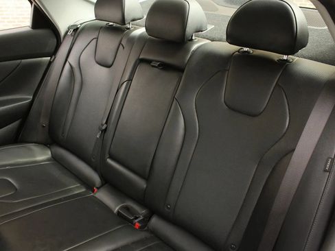 Used 2025 Hyundai Elantra Limited FWD image 16