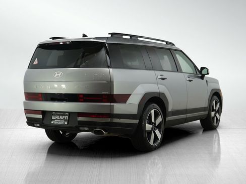 Used 2025 Hyundai Santa Fe Limited image 5