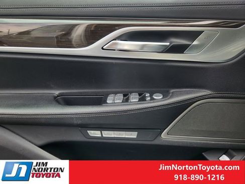 Used 2017 BMW 740i xDrive AWD/4WD image 23