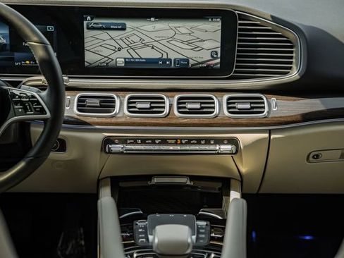 Used 2025 Mercedes-Benz GLE 450e 4MATIC image 21