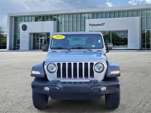 Used 2019 Jeep Wrangler Sport image 2