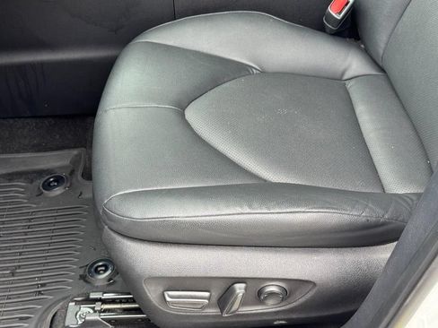 Used 2024 Toyota Grand Highlander AWD image 25