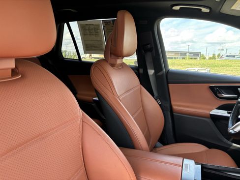 Used 2023 Mercedes-Benz GLC 300 4MATIC w/ Pinnacle Trim Package image 35