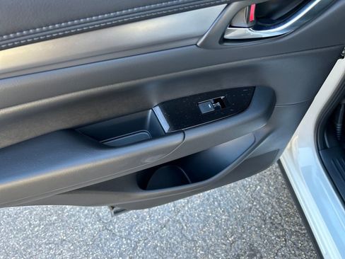 New 2025 MAZDA CX-5 AWD 2.5 S w/ Preferred Package image 24