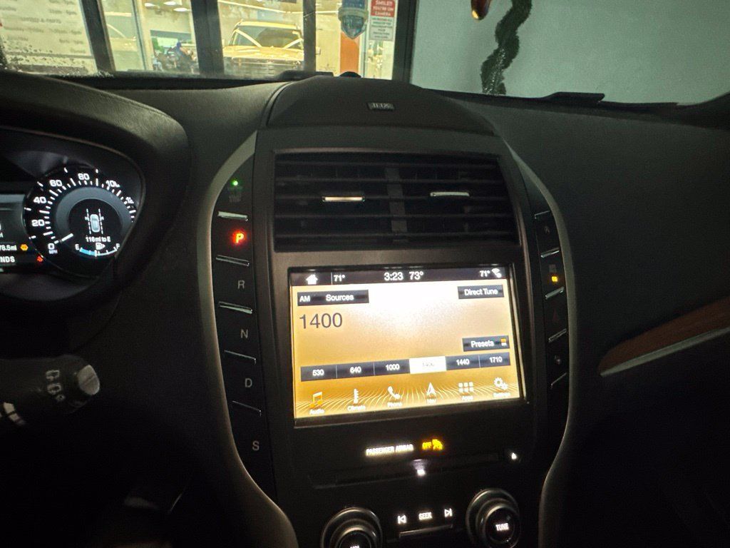 Used 2019 Lincoln MKC Reserve w/ MKC Technology Package FWD image 28
