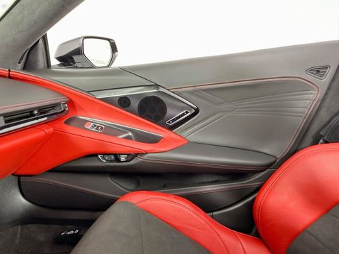 Used 2025 Chevrolet Corvette Z06 w/ Z07 Performance Package RWD image 38