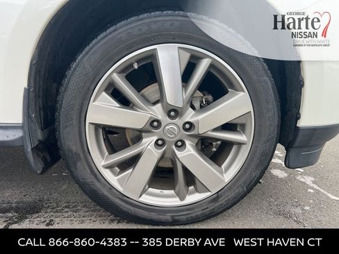 Used 2015 Nissan Pathfinder Platinum w/ Family Entertainment Package image 46