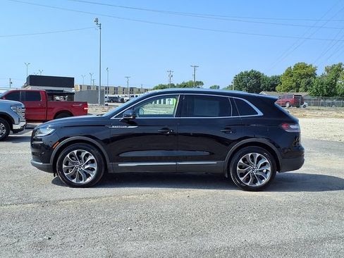 Used 2021 Lincoln Nautilus Reserve AWD/4WD image 16