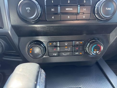 Used 2020 Ford F150 XLT w/ Equipment Group 302A Luxury AWD/4WD image 19