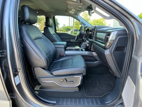 Certified 2024 Ford F250 Lariat w/ Sport Appearance Package image 7