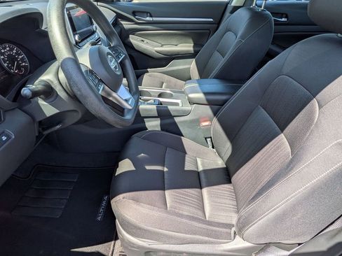 Used 2022 Nissan Altima 2.5 SV image 15