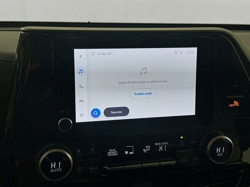 Certified 2023 Toyota Highlander L image 14