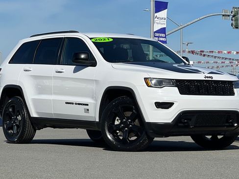 Used 2021 Jeep Grand Cherokee Freedom Edition image 2