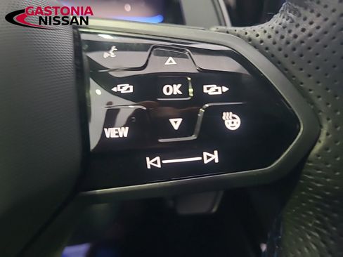 Used 2024 Volkswagen Golf R image 40