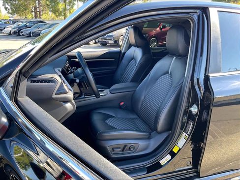 Used 2022 Toyota Camry SE w/ Convenience Package image 27