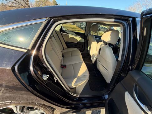 Used 2018 Honda Civic Touring image 16