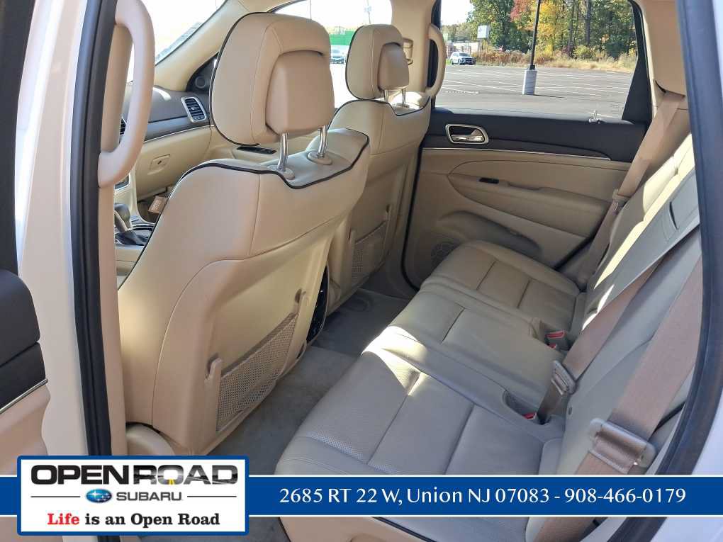Used 2018 Jeep Grand Cherokee Overland AWD/4WD image 22