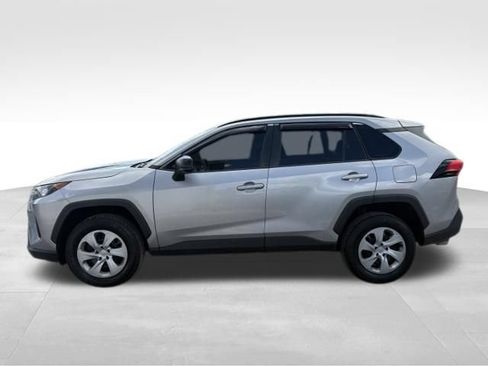 Used 2020 Toyota RAV4 LE FWD image 12