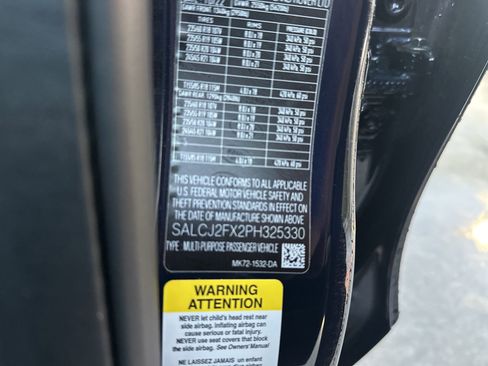 Used 2023 Land Rover Discovery Sport S image 8